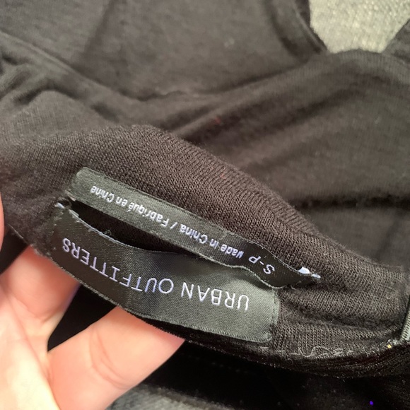 Urban Outfitters black velvet crop top with glitters . Size S-P - Picture 4 of 4